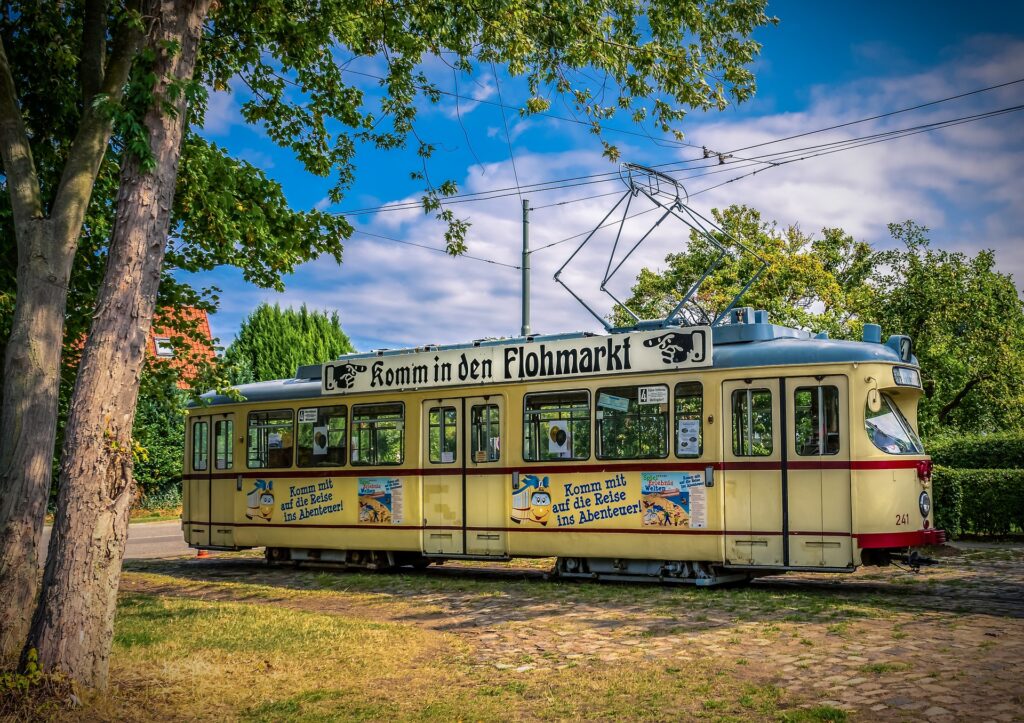 Tranvía transporte público sostenible